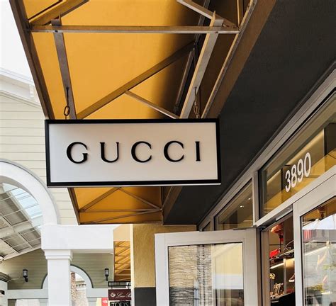 portachiavi scarpa gucci|Outlet store: Gucci, Livermore Premium Outlets (Paragon Outlets .